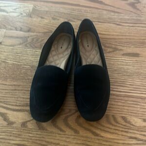 Birdies, black suede loafers size 10
